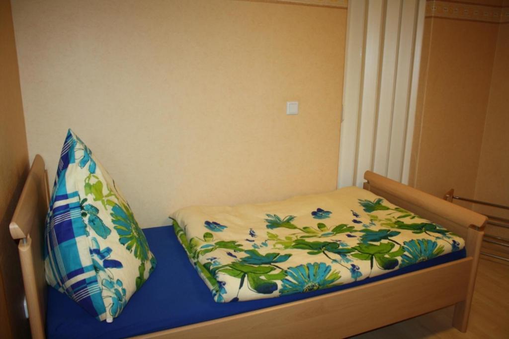 Monteur-/Und Ferienwohnung Diehl Asslar Esterno foto